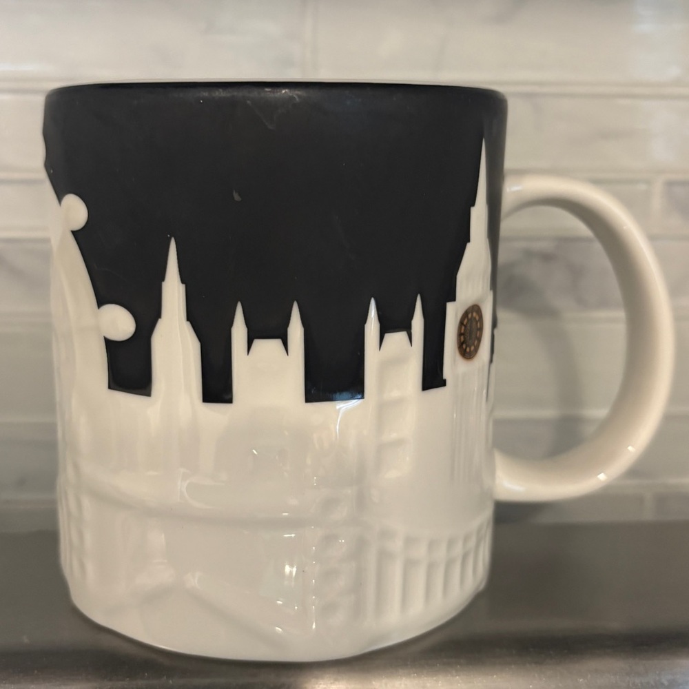 Starbucks London collectible mug. 16 oz.